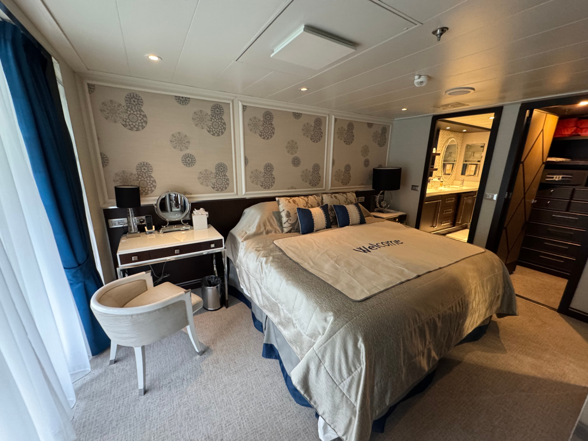 Regent Seven Seas Explorer penthouse suite bedroom and dressing area