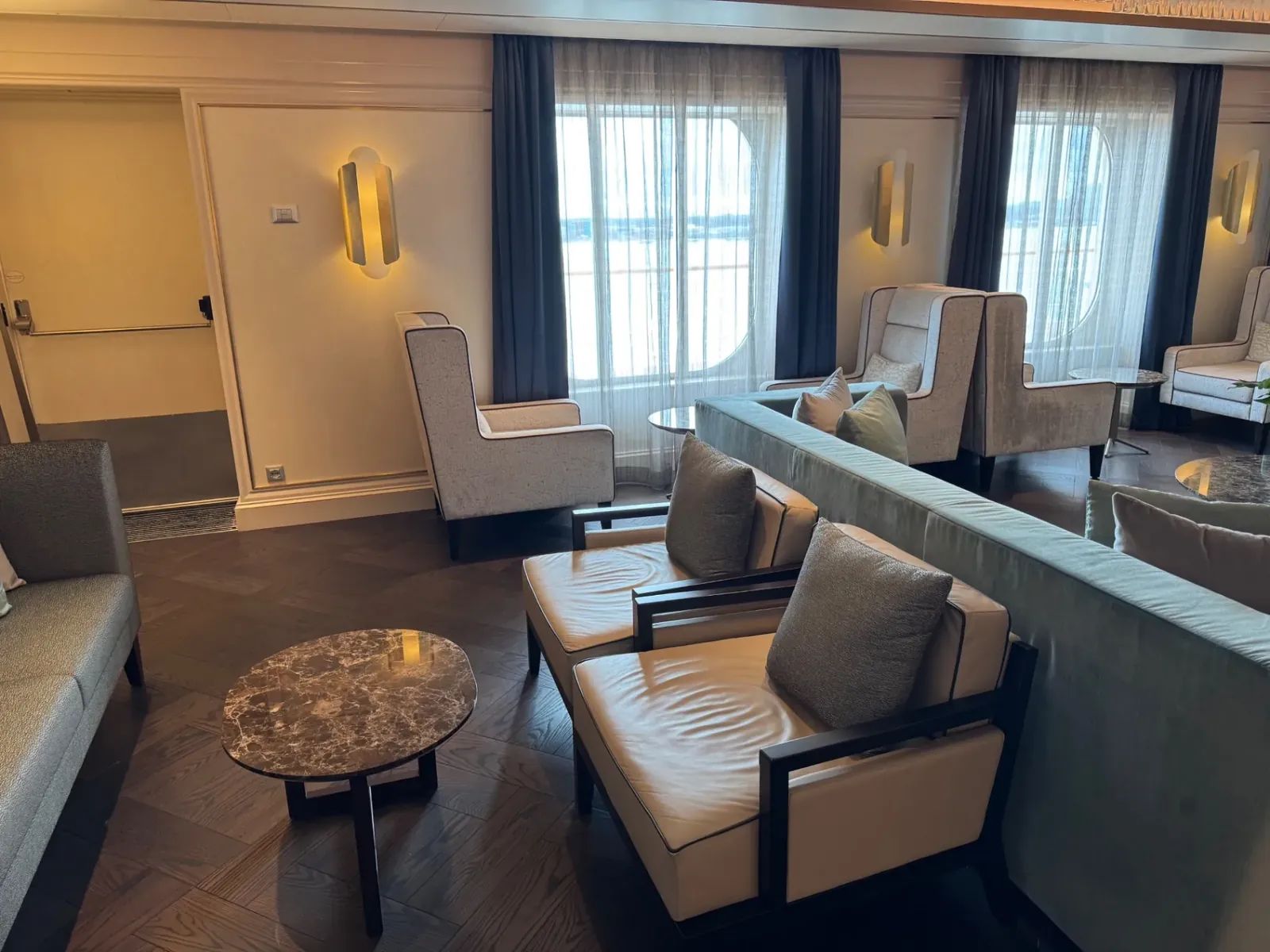 Observation lounge aboard a Regent Seven Seas ship